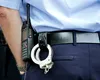 Polițist din București, implicat în favorizarea deținuților: a primit mită pentru a le introduce alimente, alcool și telefon în arest