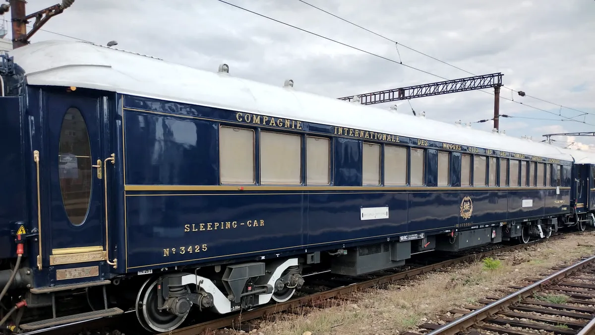 Orient Express staționează în Gara de Nord, până duminică la prânz