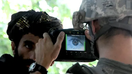 De necrezut: Dispozitivele de identificare biometrică ale armatei SUA, confiscate de talibani. Care sunt urmările