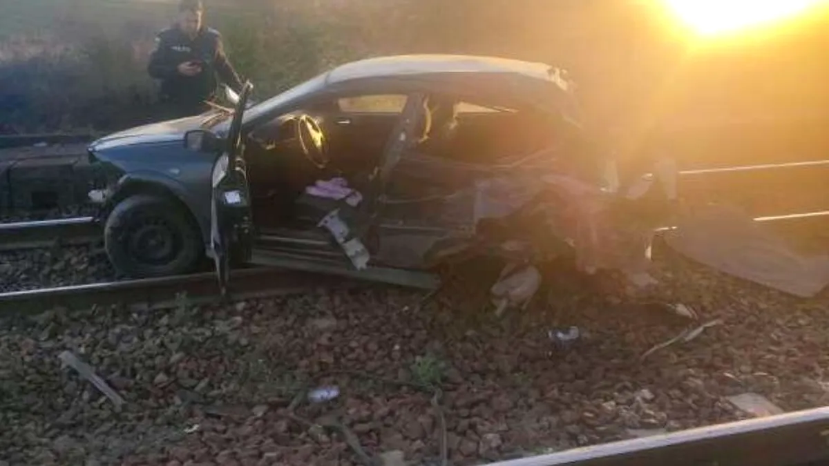 Accident tragic în Dolj: Circulație feroviară blocată între Craiova și București din cauza unui autoturism lovit de tren