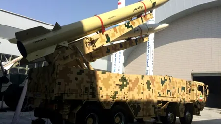 Iranul a prezentat azi o nouă rachetă balistică anti-navă pentru a „speria” Statele Unite