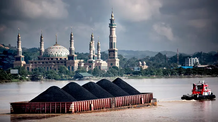 Securitate cu orice preț: De ce se întoarce lumea la cărbune și cum negociază România supraviețuirea energetică