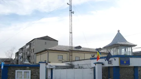 Incredibil: Bucătarul de la Penitenciarul Târgu Jiu, pus să păzească deținuții