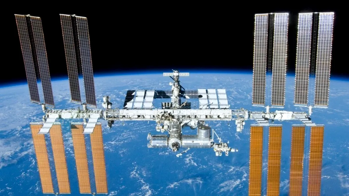 O problemă de software a provocat repornirea neprevăzută a motoarelor unui modul care a destabilizat ISS pe orbită, anunţă Rusia