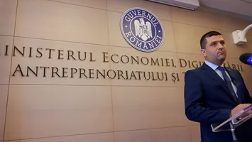 De la promisiuni la practică: ministrul USR care promovează clientelismul politic