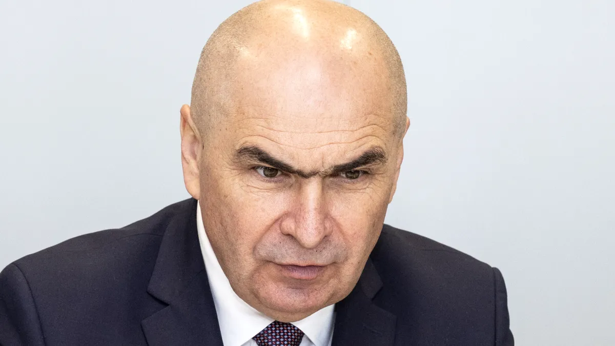 Cel mai încăpățânat premier din istorie pleacă în sfârșit acasă! Dezvăluiri de la Palatul Victoria despre Bolojan: A vrut să afară oameni în numele unei idei legate de economie