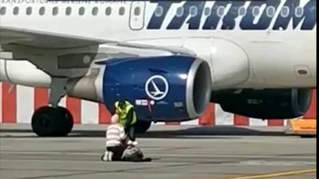 O femeie cu un copil mic a încercat să prindă avionul din mers, pe Aeroportul Otopeni