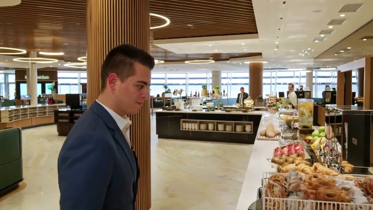 Exim Banca Românească relaxează condițiile de acces gratuit în lounge-urile aeroporturilor pentru posesorii Mastercard Gold