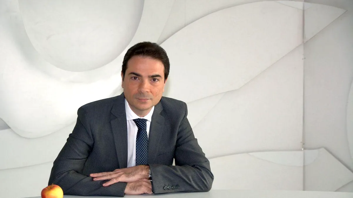Cine este jurnalistul TVR care se va ocupa de imaginea unei companii fantomă de la Transporturi