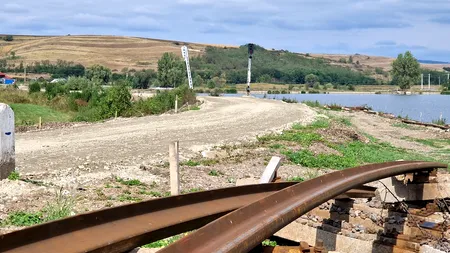 Blocaj total pe calea ferată Sibiu-Mediaș: Lucrări abandonate și călători lăsați fără transport