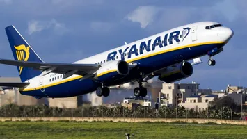 Cum se îmbogățește Ryanair pe spatele clienților căutători de oferte