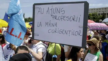 Concurs de titularizare pentru posturi care ar putea să nu mai existe. Se ia în calcul nedeschiderea anului școlar