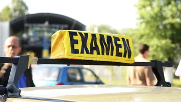 Permise pe șpagă la Suceava: 79 de inculpați trimiși în judecată, inclusiv comisarul șef Obreja