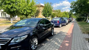 Orașul în care un loc de parcare în centru costă doar 5 lei pe lună