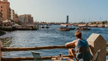 Vrei să lucrezi călătorind? Top zece destinații pentru freelanceri. Criteriile care fac diferența