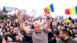 Sute de susținători, alături de Călin Georgescu la Călugăreni. Vizită cu mesaj religios: „Duminica pentru Dumnezeu și pentru familie”