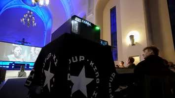 Slujbă ținută de inteligența artificială într-o biserică din Helsinki
