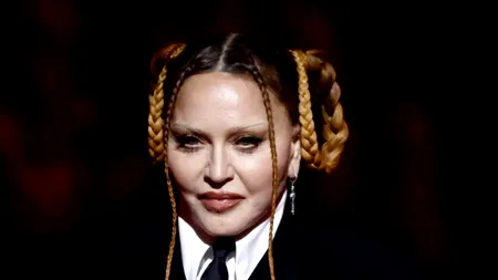 Desfigurată de operațiile estetice, Madonna a șocat la gala Grammy 2023