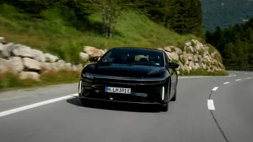 Mașina electrică ce a întrecut orice așteptare. A stabilit un record mondial