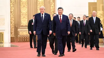 Cum arată paranoia de securitate a SUA: cadouri, insigne și telefoane, toate la gunoi după summitul din China