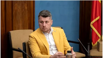 De la cabluri electrice la bani grei. Directorul Monetăriei Statului câștigă dublu față de președinte