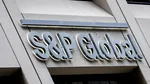 Surse: S&P ar urma să mențină ratingul României în categoria recomandată pentru investiții. Un respiro pentru leu și pentru finanțarea statului, dar nu o ieșire din zona de risc