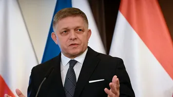 Robert Fico, zi plină în România: întâlniri cu Nicușor Dan, Bolojan și slovacii din țară