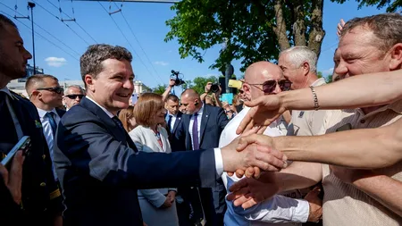 Românii vor o politică externă echilibrată: Nicuşor Dan, susţinut pentru relaţii solide atât cu SUA, cât şi cu UE
