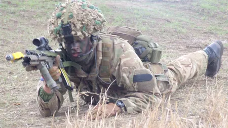 Infanteriști din „US Army” și militari de la Batalionul 300 Infanterie din Galați se antrenează la Poligonul „Smârdan”