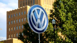 Viitorul uzinelor Volkswagen aprinde tensiuni: conducerea neagă discuțiile cu firme chineze