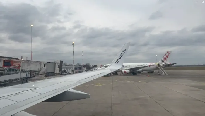 Pasagerii unei aeronave de la București, ținuți în avion la Strasbourg, după o alertă cu bombă