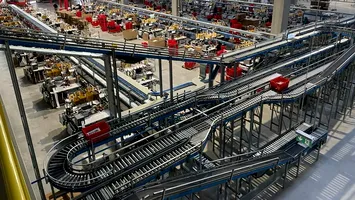 eMAG vinde cel mai mare depozit logistic din Europa Centrală și de Est, construit în Ungaria