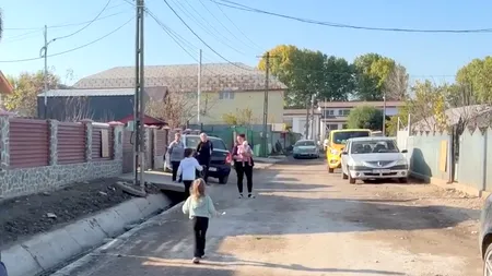 Dosar penal după ce membrii AUR au reparat o stradă din Pechea fără autorizație și fără muncitori calificați