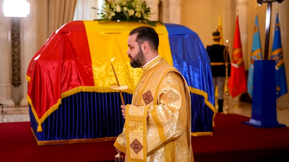 Campanie electorală pe marginea catafalcului: cum a transformat Victor Ponta înmormântarea lui Ion Iliescu într-un podium politic