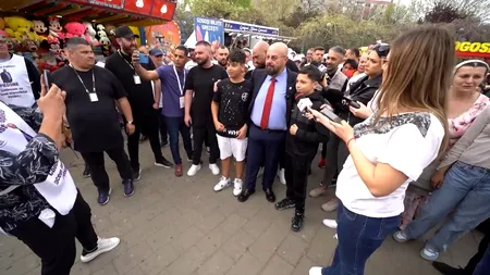 Piedone, o nouă baie de mulțime, în Parcul Sebastian. Oamenii s-au înghesuit să facă poze cu el: ”Să trăiască domnul primar general”