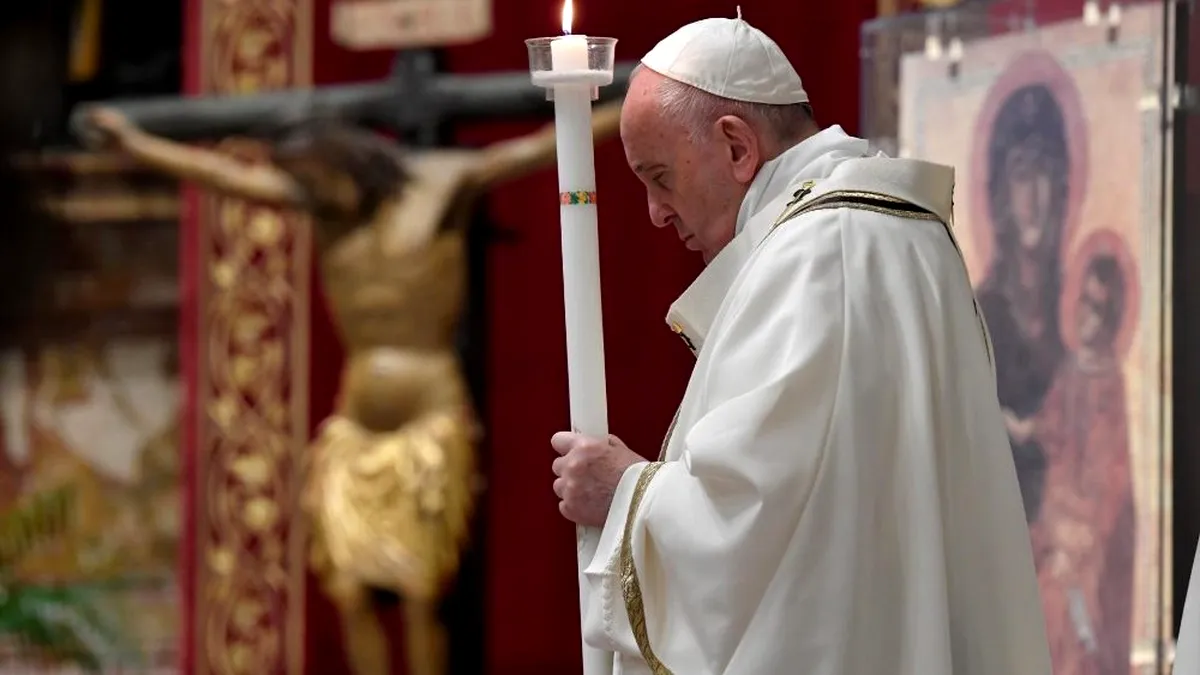 Papa Francisc a celebrat Sfânta Liturghie în prezența unor deținuți și refugiați