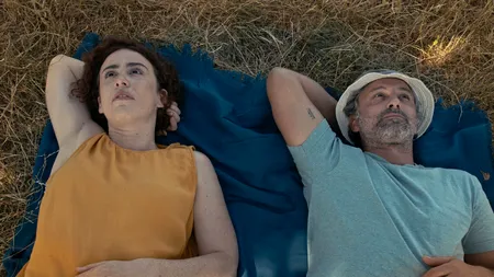 Prin oraş circulă scurte poveşti de dragoste...Scurtmetraj românesc, premiat la Cannes