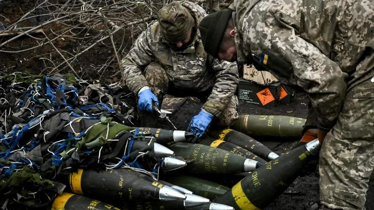 România va trimite arme în Ucraina