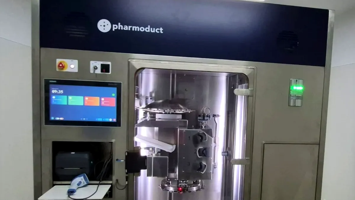 Un spital din Galați, dotat cu cel mai performant robot de preparare a citostaticelor