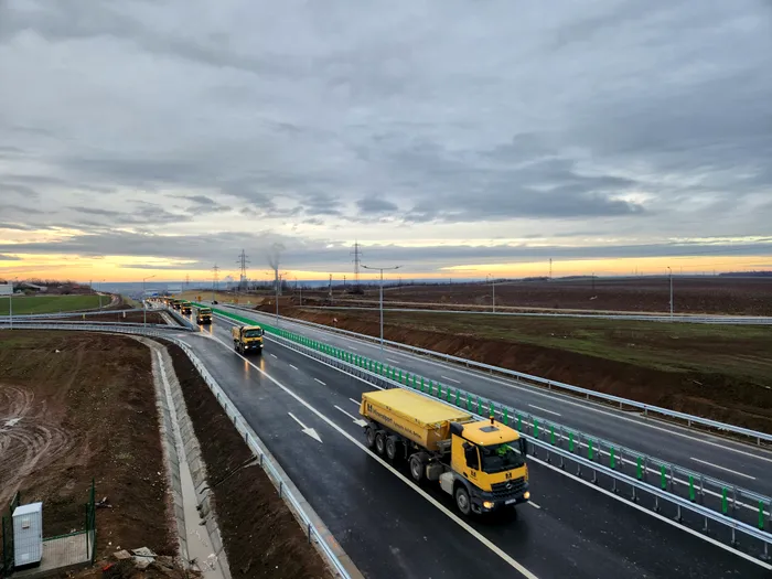 Demonstrație de forță la deschiderea tronsonului 1 al DEx12 Craiova – Pitești