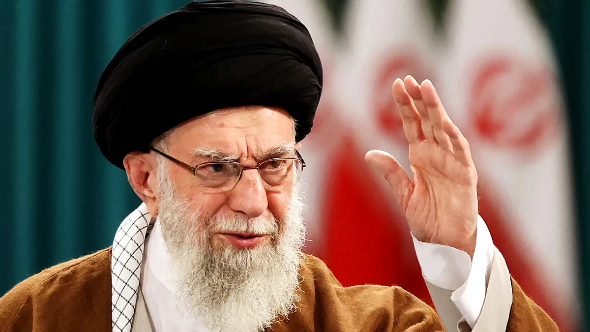 Cine controlează Iranul și cum își menține regimul puterea