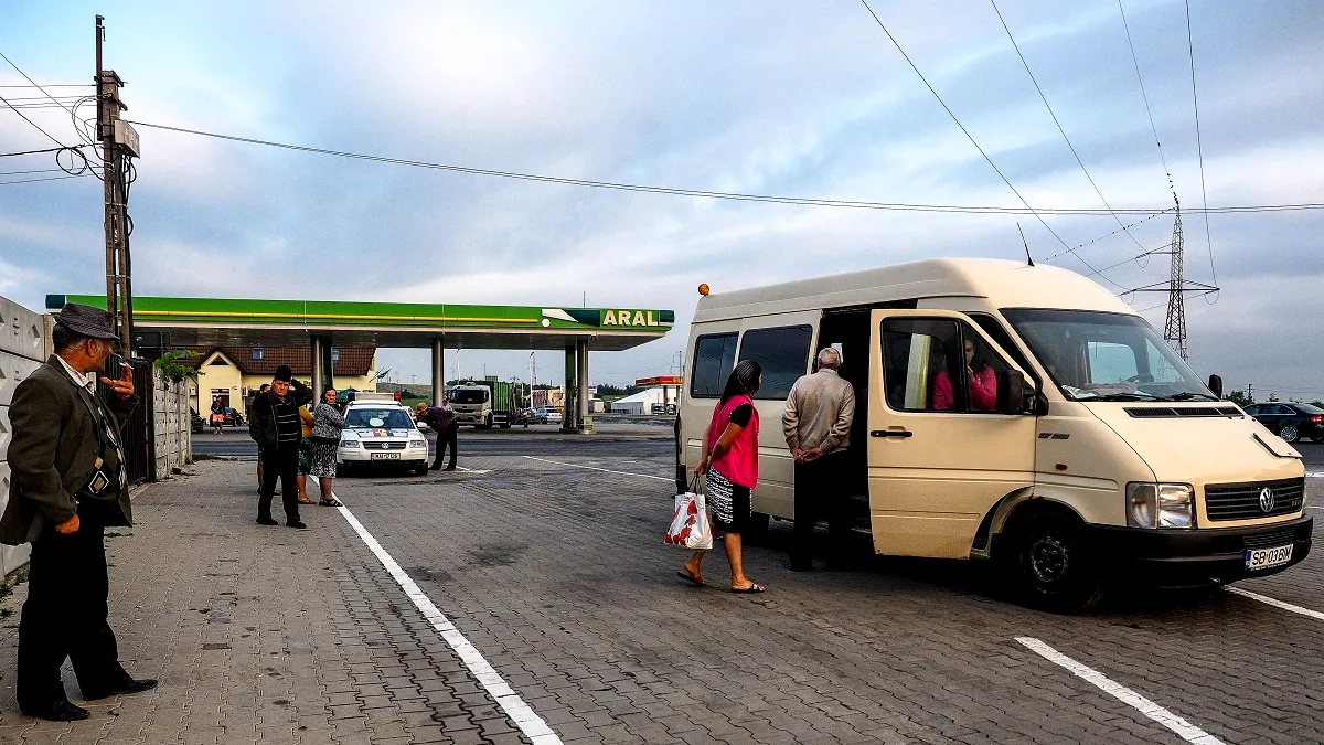 Liberalizarea transportului rutier interjudețean, prin ordonanță de Guvern