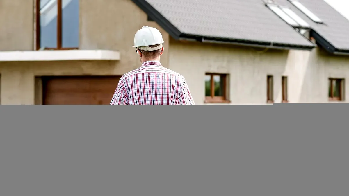Reforma impozitării proprietăților din România se amână cu un an! Ce riscă Guvernul