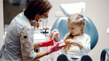 Subfinanțarea lovește sănătatea copiilor: lipsă acută de stomatologi în școli