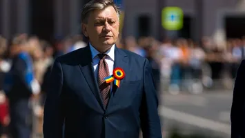 Casele de pariuri confirmă: Crin Antonescu, favorit la Președinție