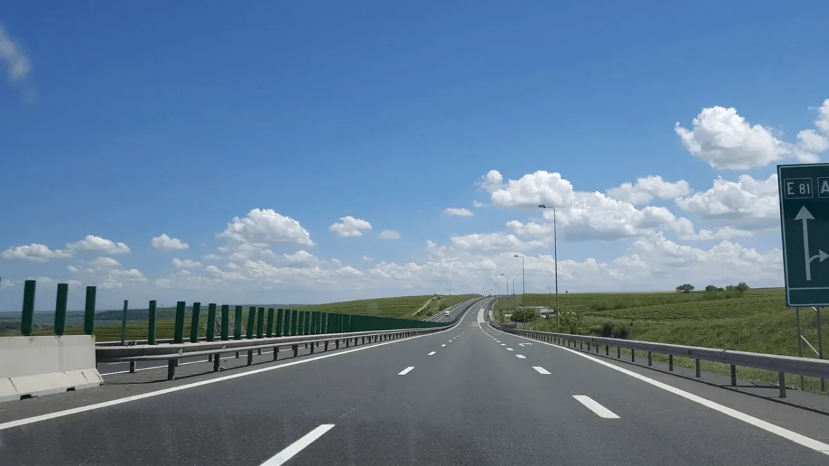 Spații de servicii cu dușuri, zone de odihnă și restaurante pe Autostrada Soarelui. Contractul de modernizare este pe 20 de ani