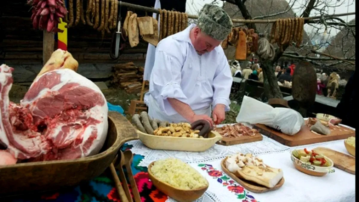 Sărbători de iarnă fără pomana porcului în meniu. Proprietarii de pensiuni taie din cheltuieli la mâncare   
