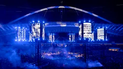 Metallica în concert la București: show spectaculos pe Arena Națională cu scenă circulară și „snake pit”