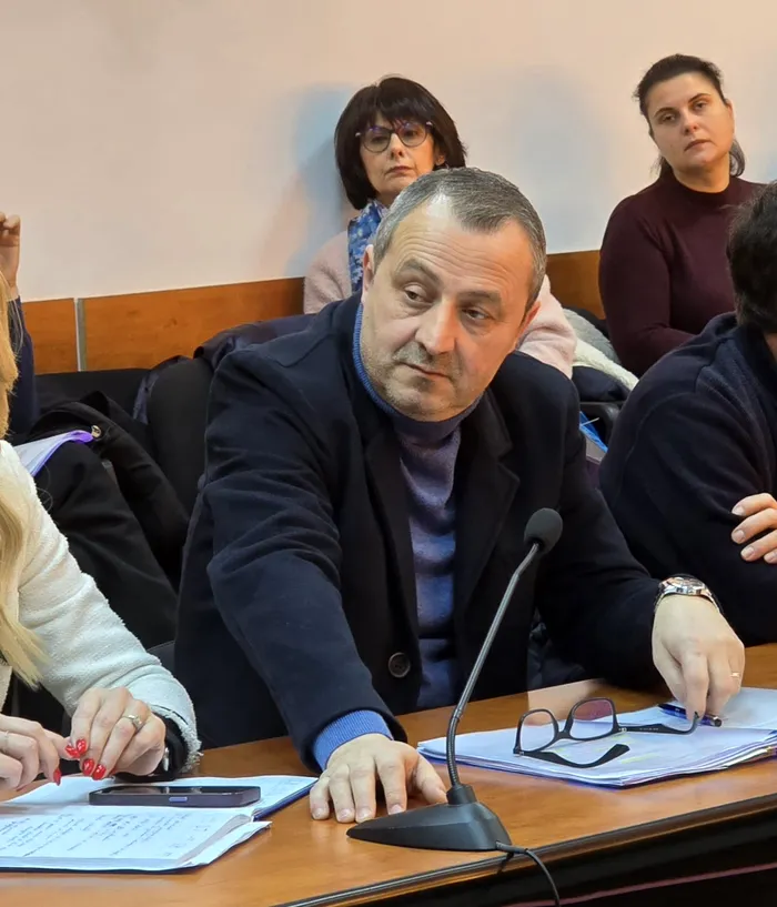 Anchetă: De la acuzații de corupție la conducerea Hidro Prahova – Cum se scufundă o companie cu pierderi de milioane și salarii de lux
