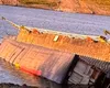 Panicã pe Dunăre: un bac s-a scufundat la Frecăţei, cu un camion încărcat cu floarea-soarelui